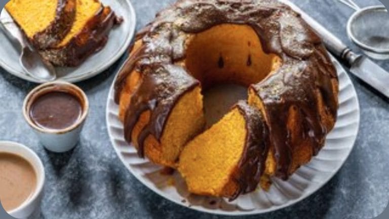 Bolo de cenoura no liquidificador